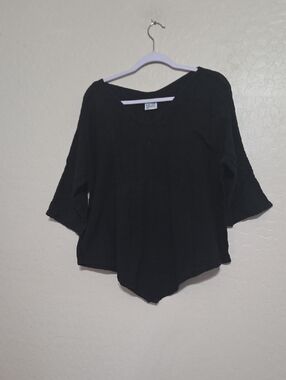 Oh My Gauze! Black Relaxed Scoop Tunic Top